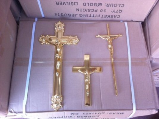 Evaziune cu jucării şi cruci pentru morminte, prin Portul Constanţa